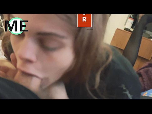 ❤️ Hals Dick, zerräissen Strumpfhosen an zerräissen Fersen schéin ze treffen ️ Porno bei eis ❌️